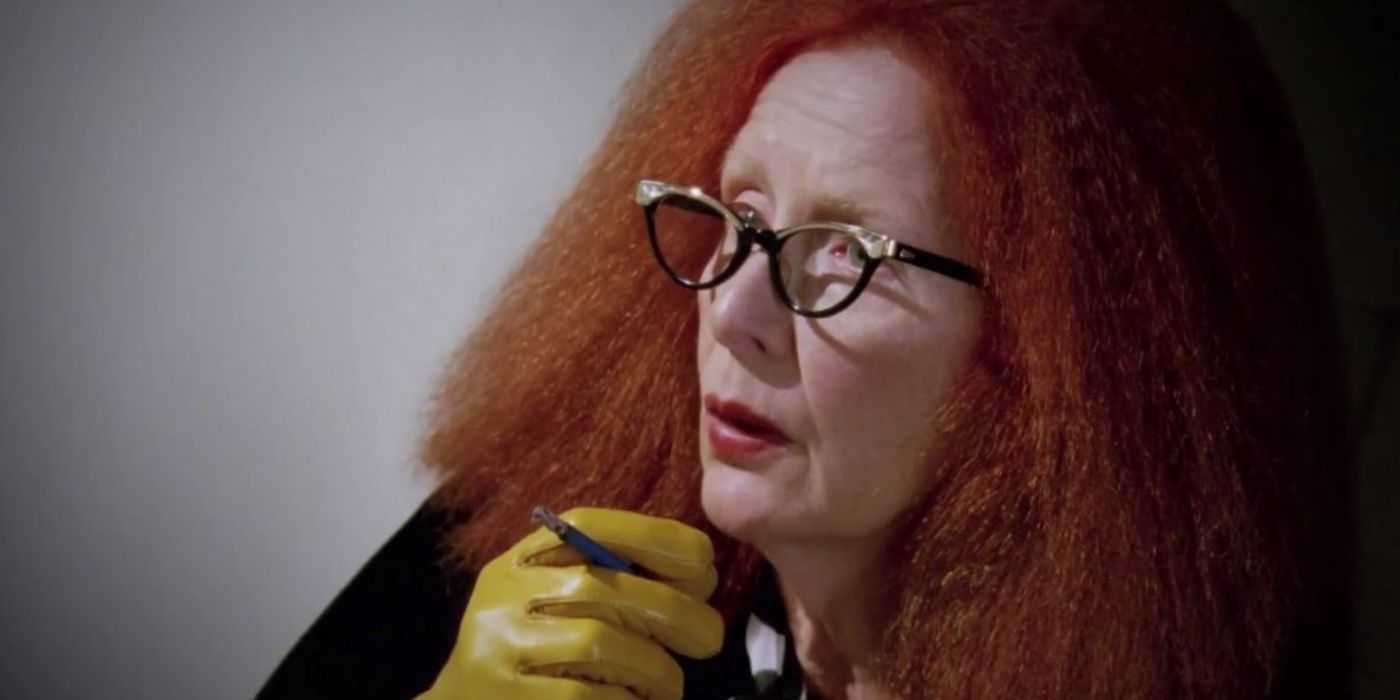 Myrtle Snow smoking a cigarrette in AHS Coven