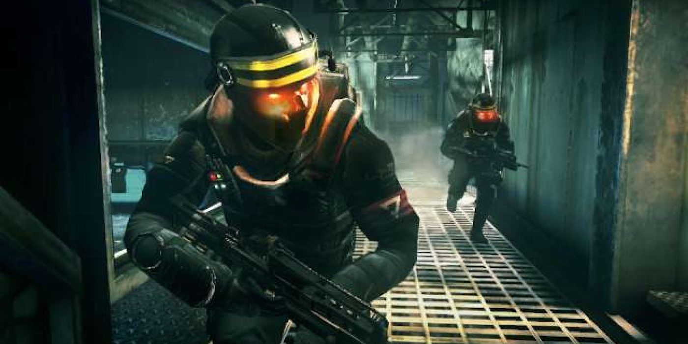 Characters running down a hall in Killzone