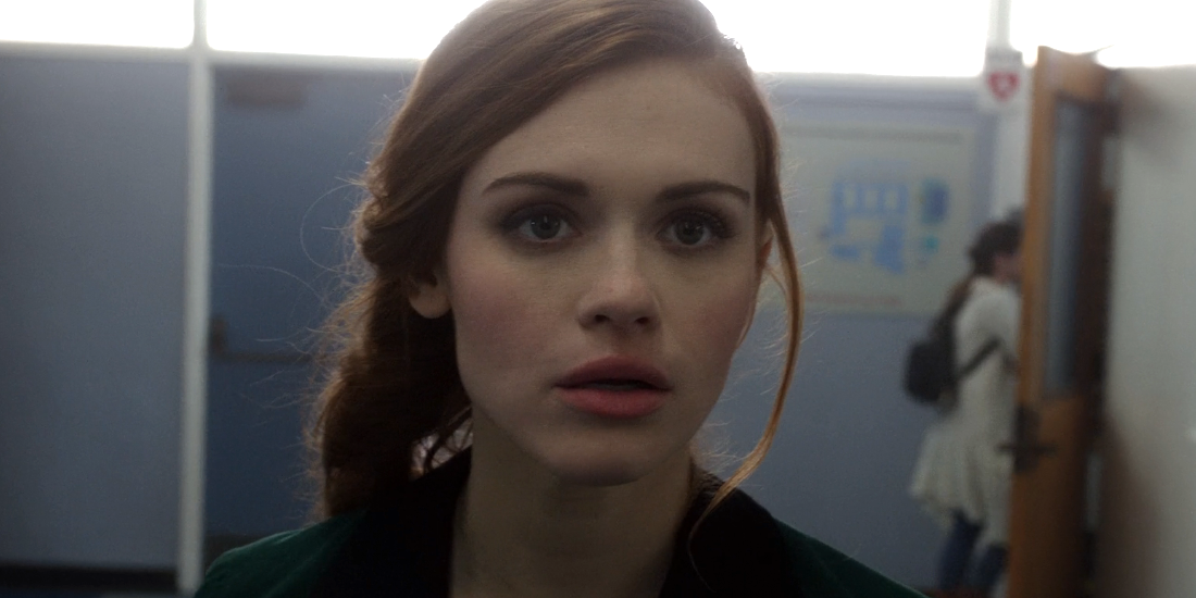 Lydia stares ahead as she has a vision in Teen Wolf