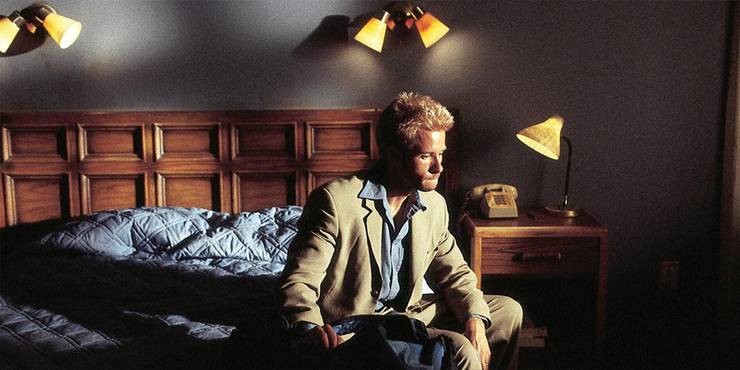 Mind-Bending Thrillers That Give You A More Painful Headache Than Interstellar 7 Memento Leonard Is The Killer Cropped.jpg?q=50&fit=crop&w=740&h=370&dpr=1