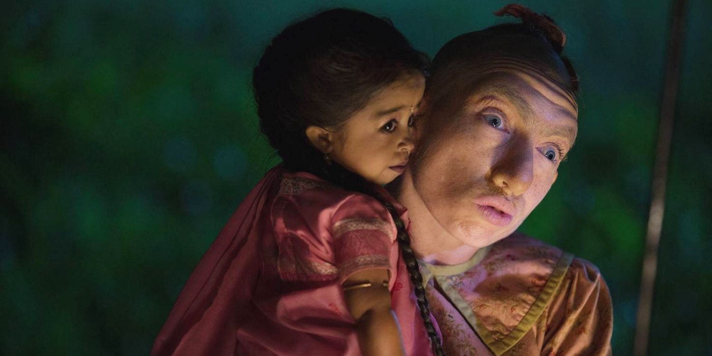 Pepper and Ma Petite in American Horror Story: Freak Show