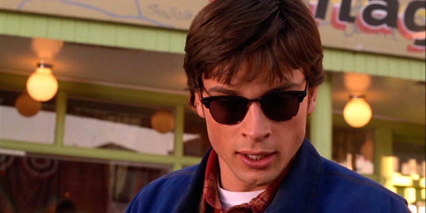 Clark wearing black shades in Smallville
