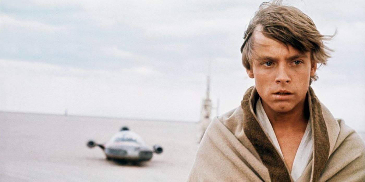 Luke Skywalker walking in Tatooine in Star Wars A New Hope