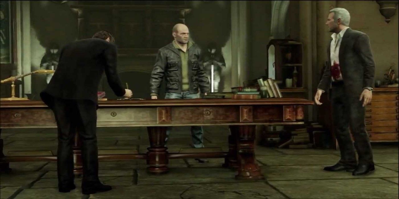 Charlie, Nate, and Sully stand around a grand table in Uncharted 3: Drake's Deception