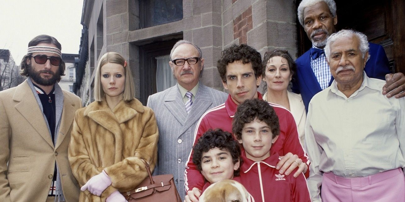 The Tenenbaums posing for a photo in The Royal Tenenbaums.