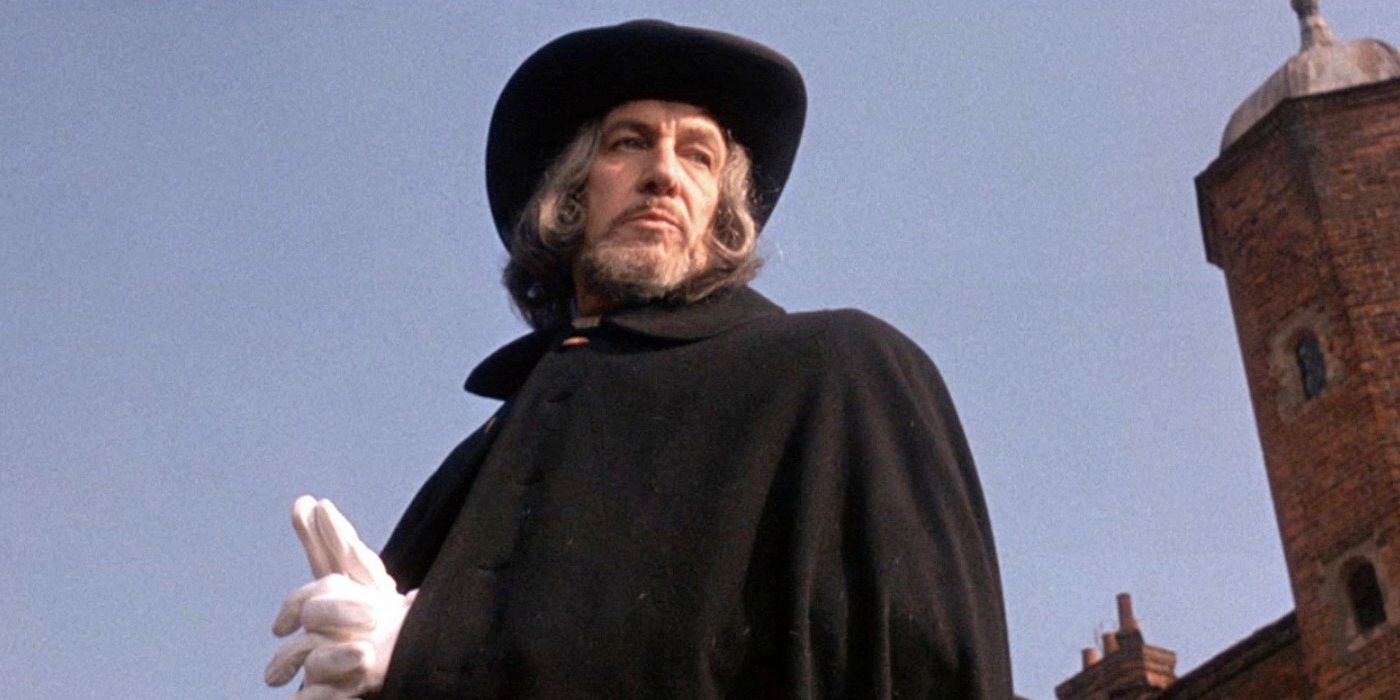 Vincent Price in the black garb and hat of the Witchfinder General 