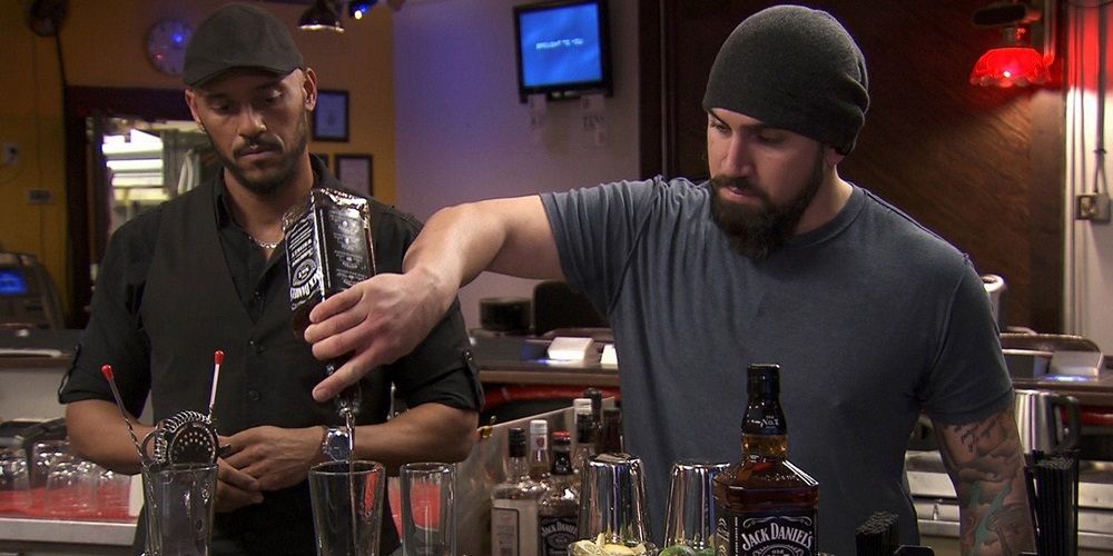Two bartenders making drinks on Bar Rescue