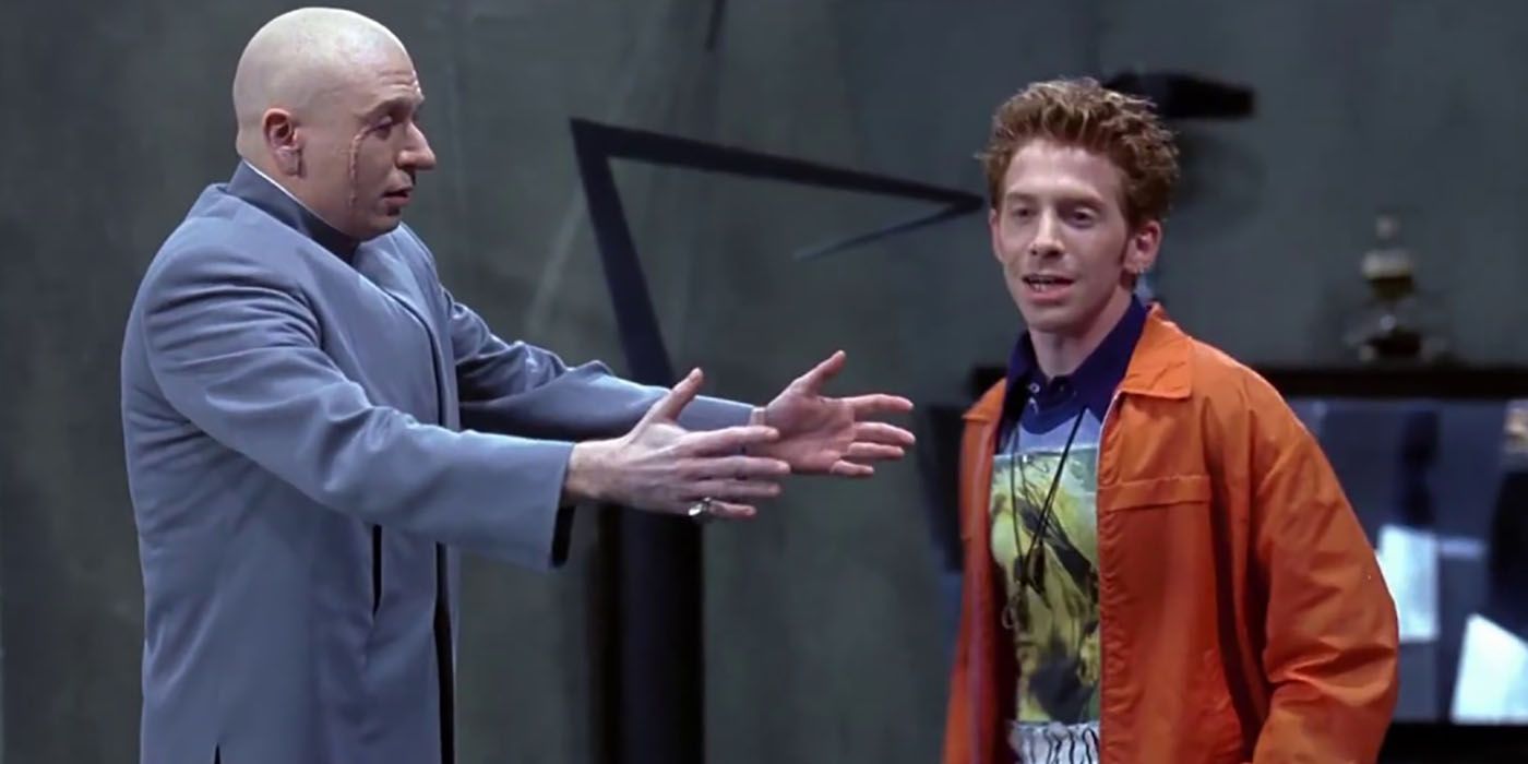 Dr. Evil tratando de abrazar a Scott Evil reacio en una escena de Austin Powers.