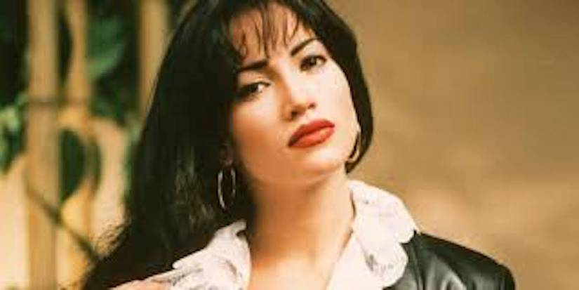 A closeup of Jennifer Lopez as Selena Quintanilla in Selena