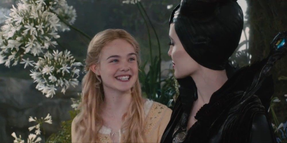 5 Ways Maleficent Is Different From Sleeping Beauty (& 5 Ways Its The Same)