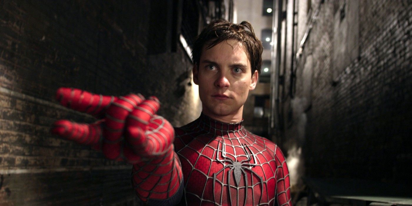 Peter Parker aiming his web in Spider-Man 2