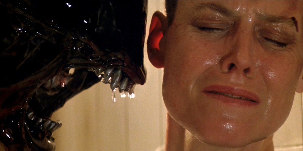 Ripley and a xenomorph in Alien 3