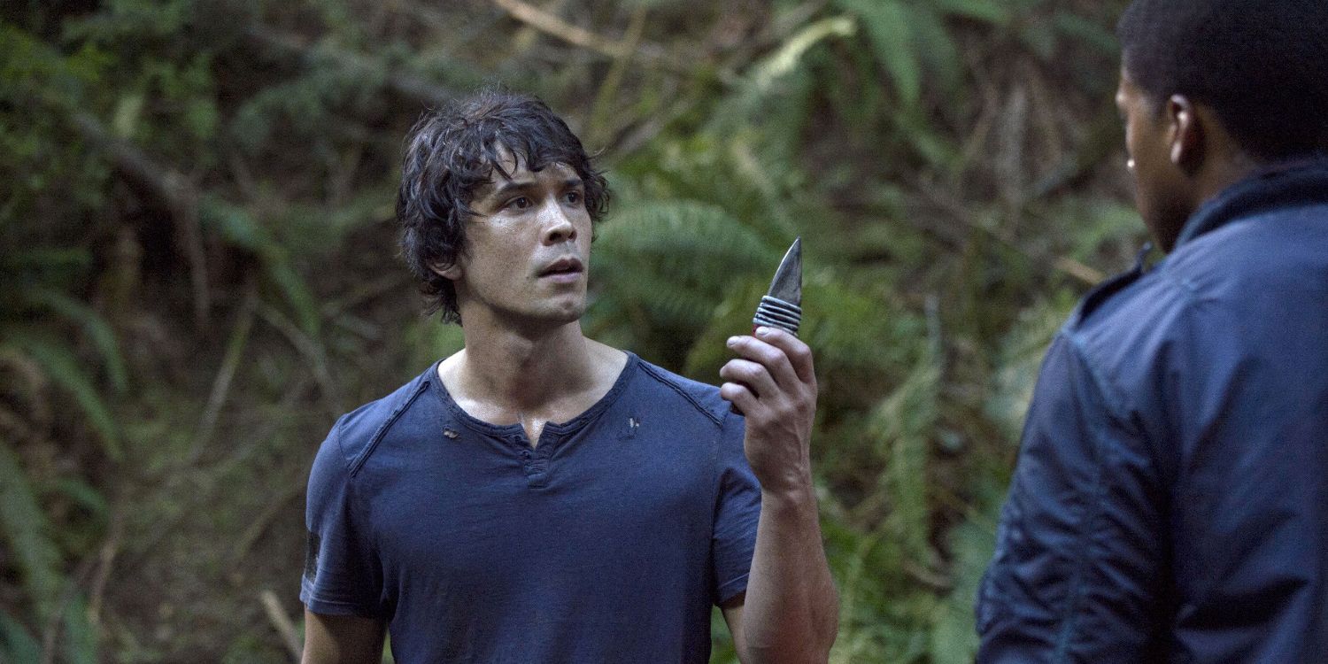Bellamy And Wells In The 100 S1E02