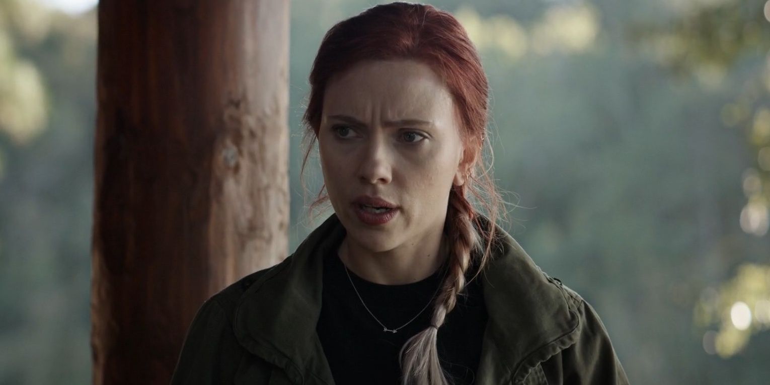 Natasha wears her arrow necklace in Avengers: Endgame