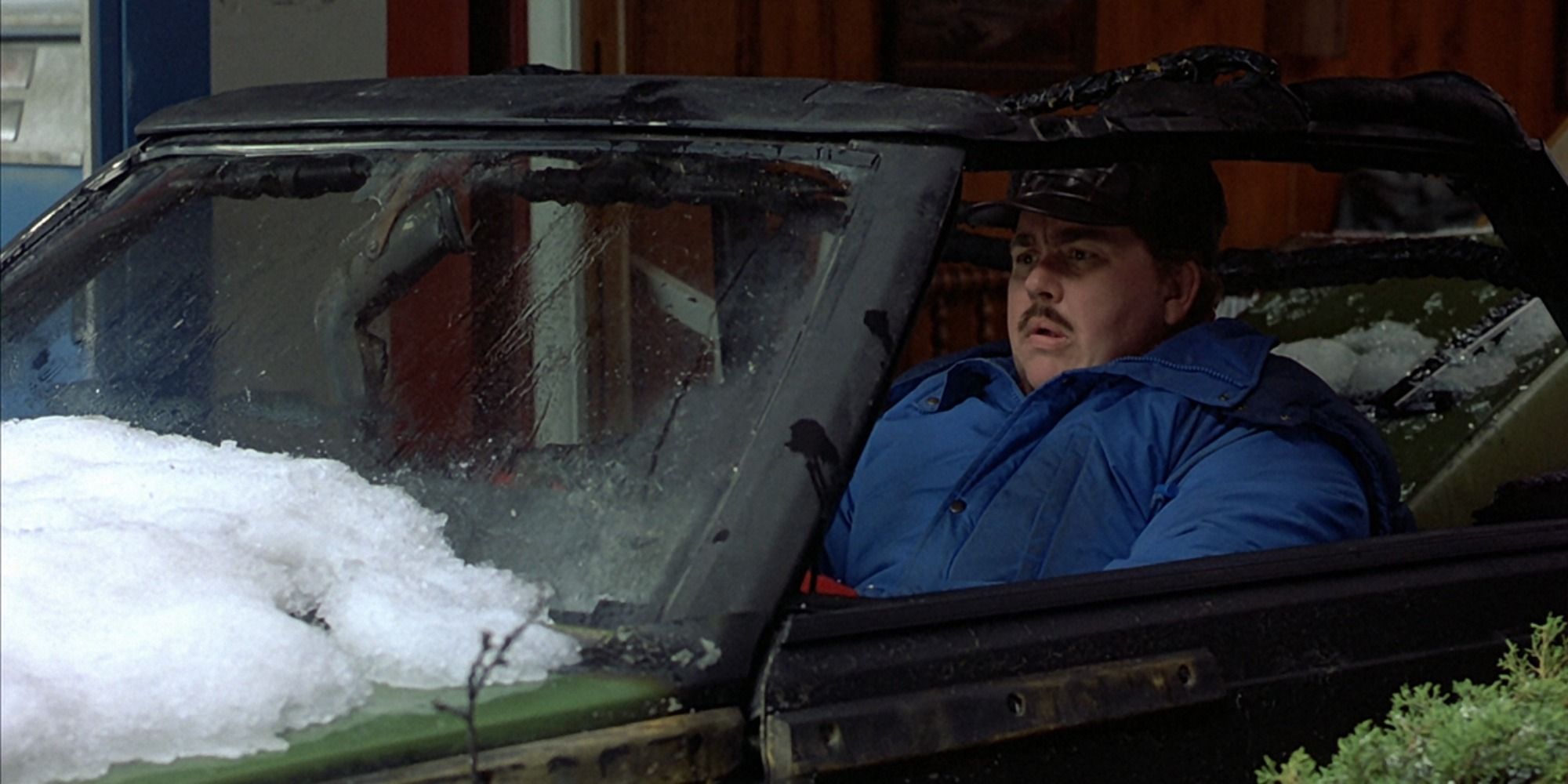Del alone in the car in Planes, Trains and Automobiles