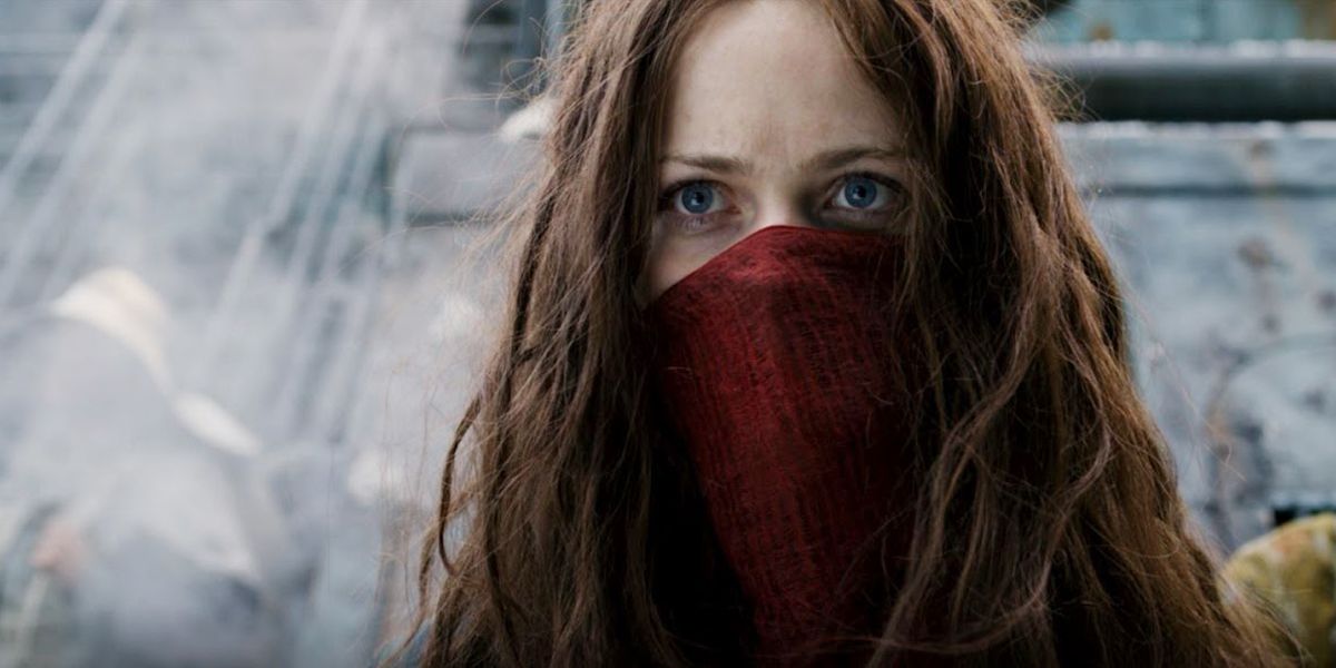Hester covering her face in Mortal Engines