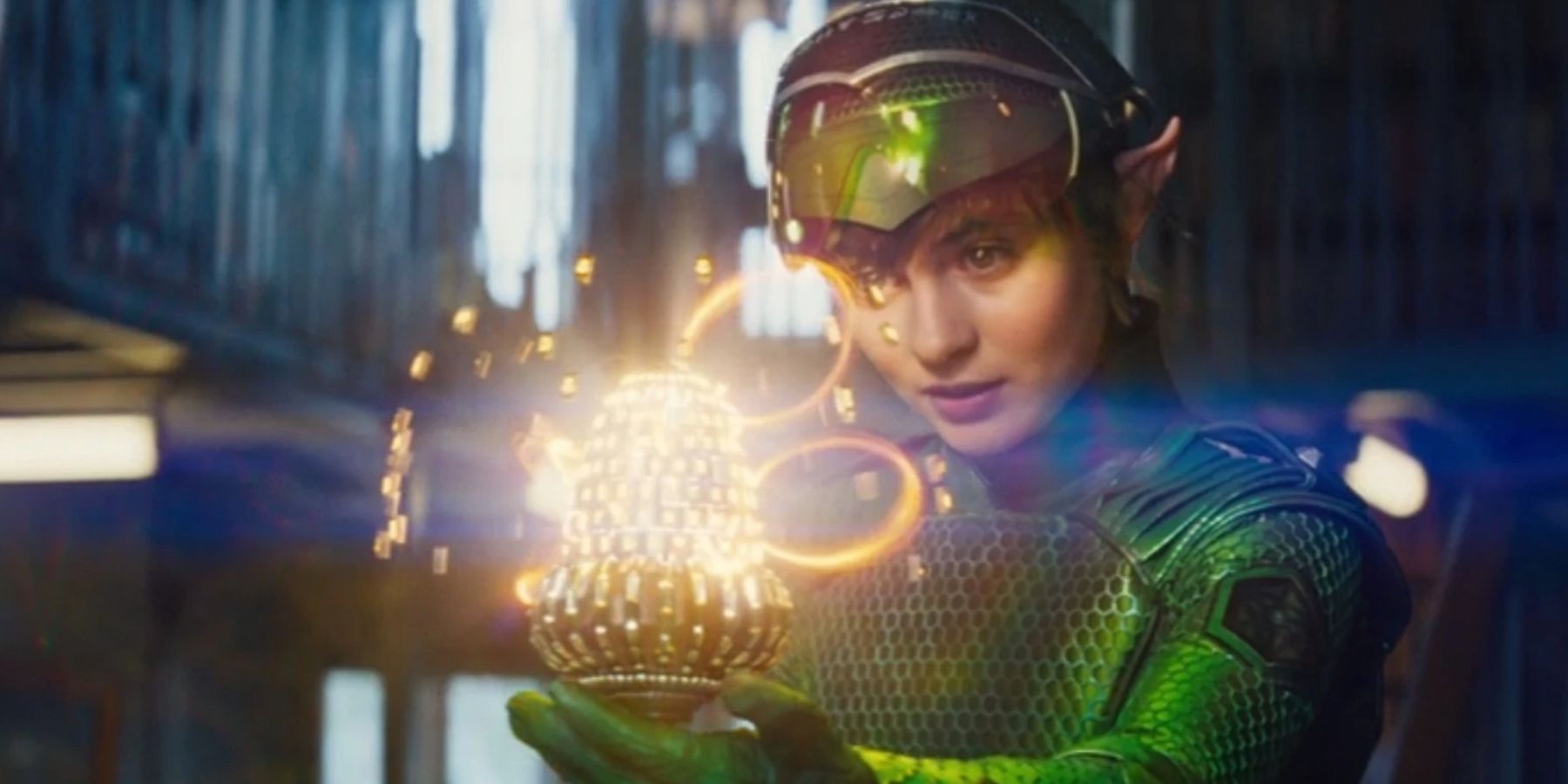 Holly uses the Aculous in Artemis Fowl