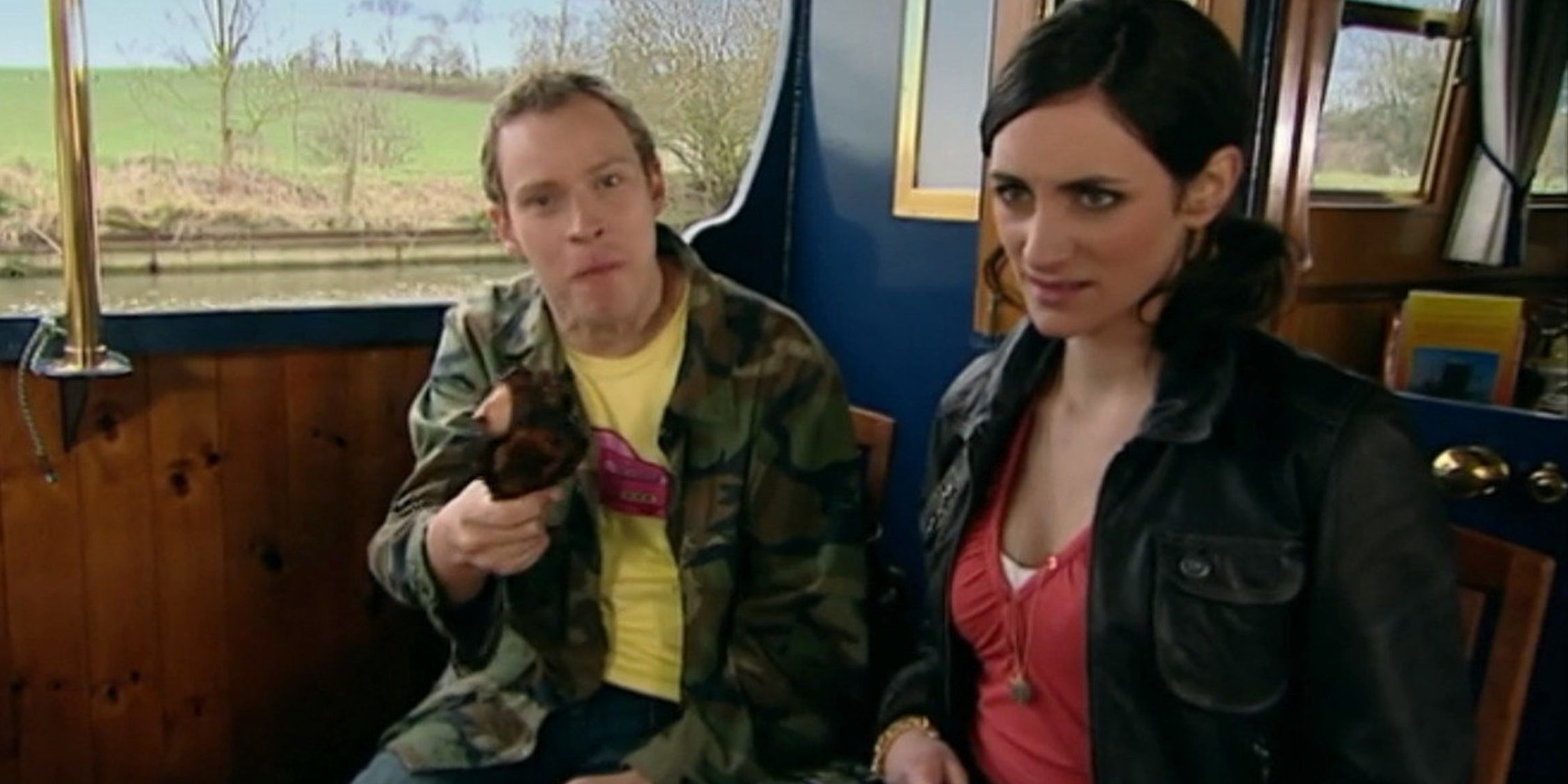 Jez eats a dog in Peep Show