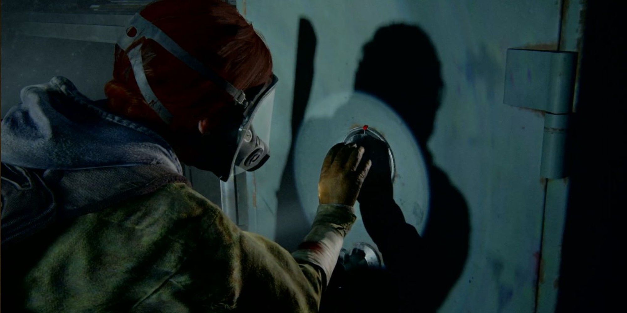 Ellie opening safe in Last of Us 2