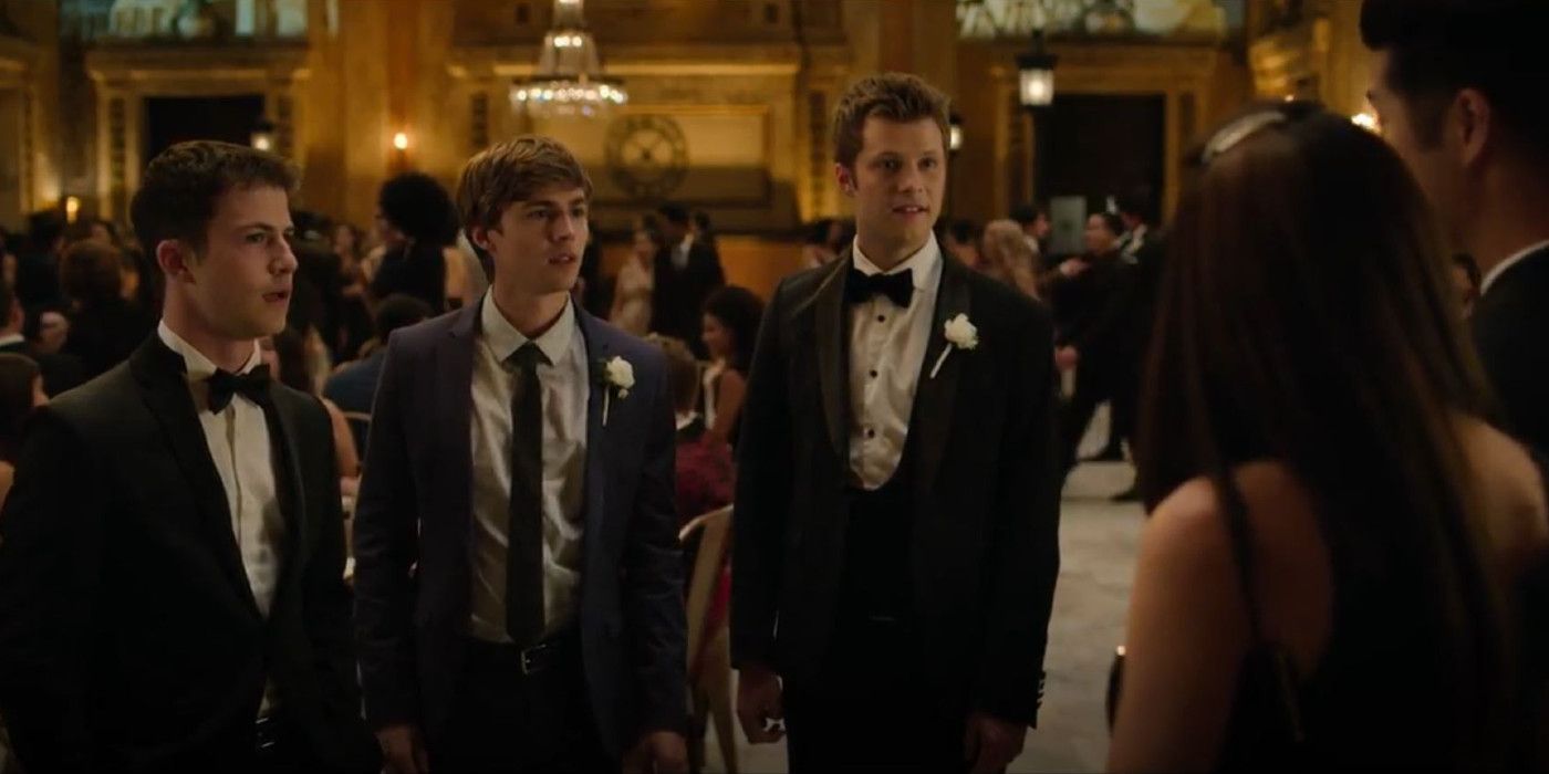 Miles Heizer as Alex Standall and Tyler Barnhardt as Charlie St George 13 Reasons Why