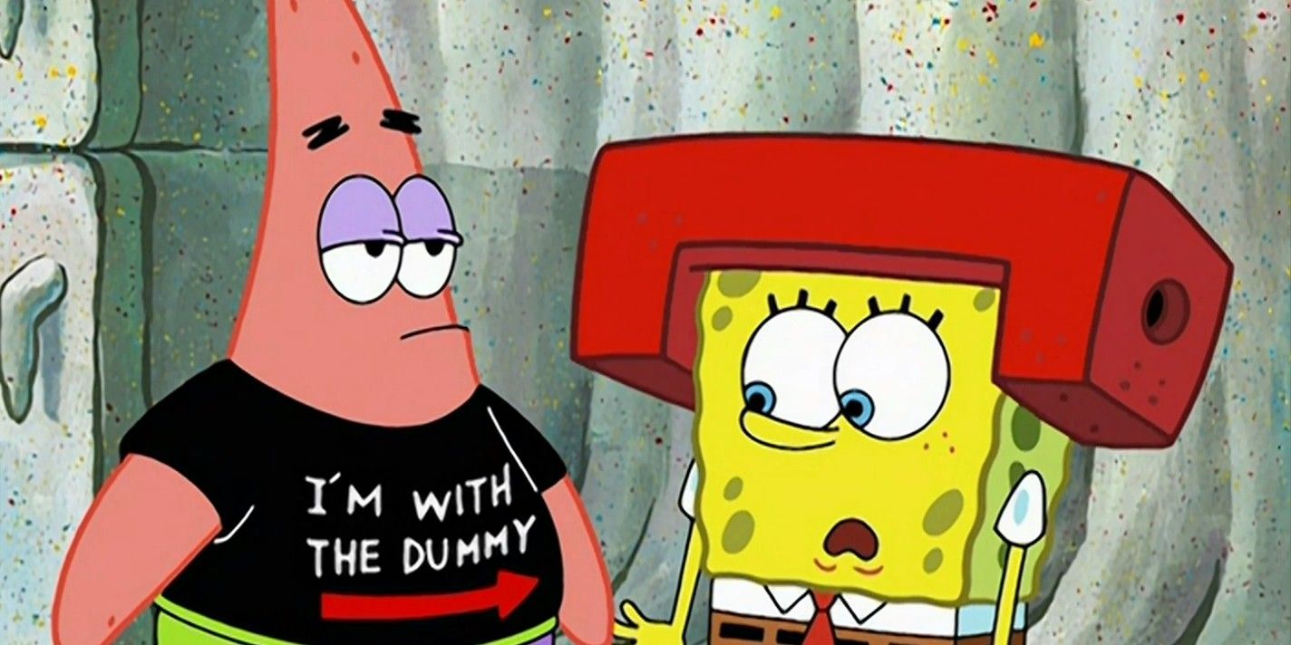 Patrick stands next to SpongeBob in a 'I'm with Dummy' t-shirt in SpongeBob Squarepants