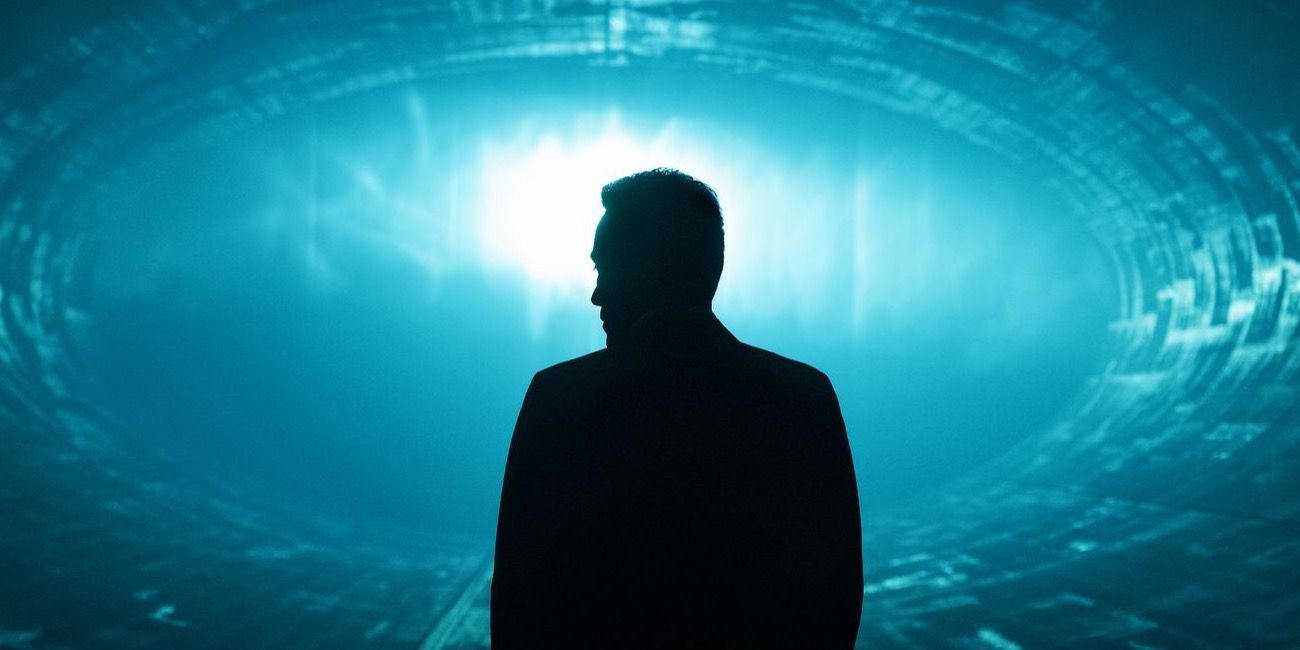 A man's silhoutte outlined by the interdimensional portal in Man in the High Castle
