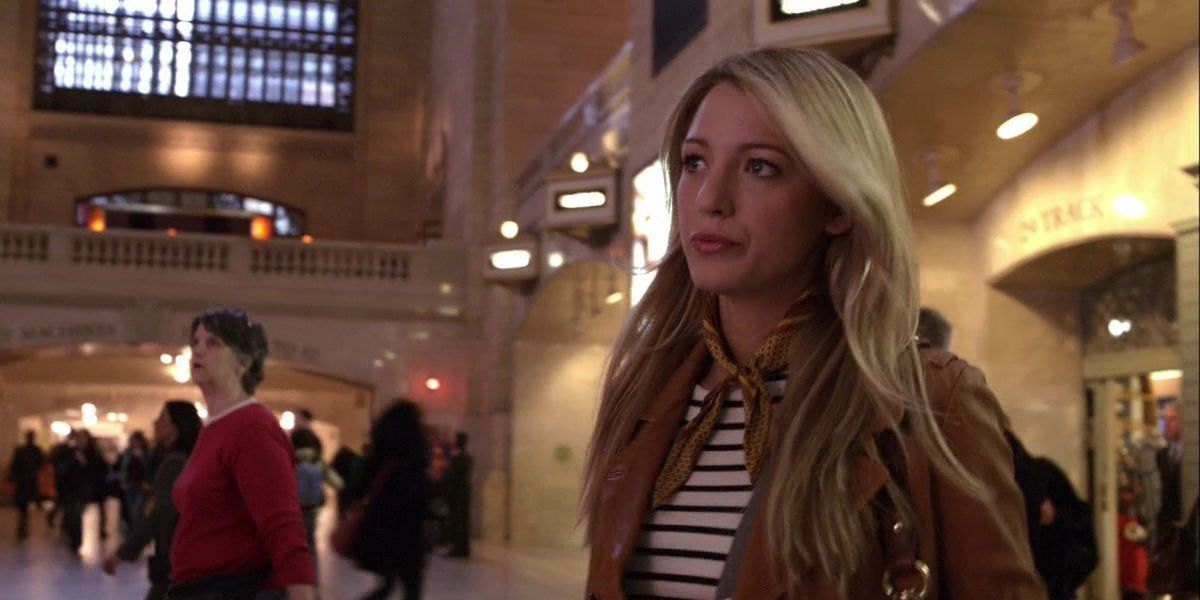 Serena Arriving at Grand Central Station in Gossip Girl