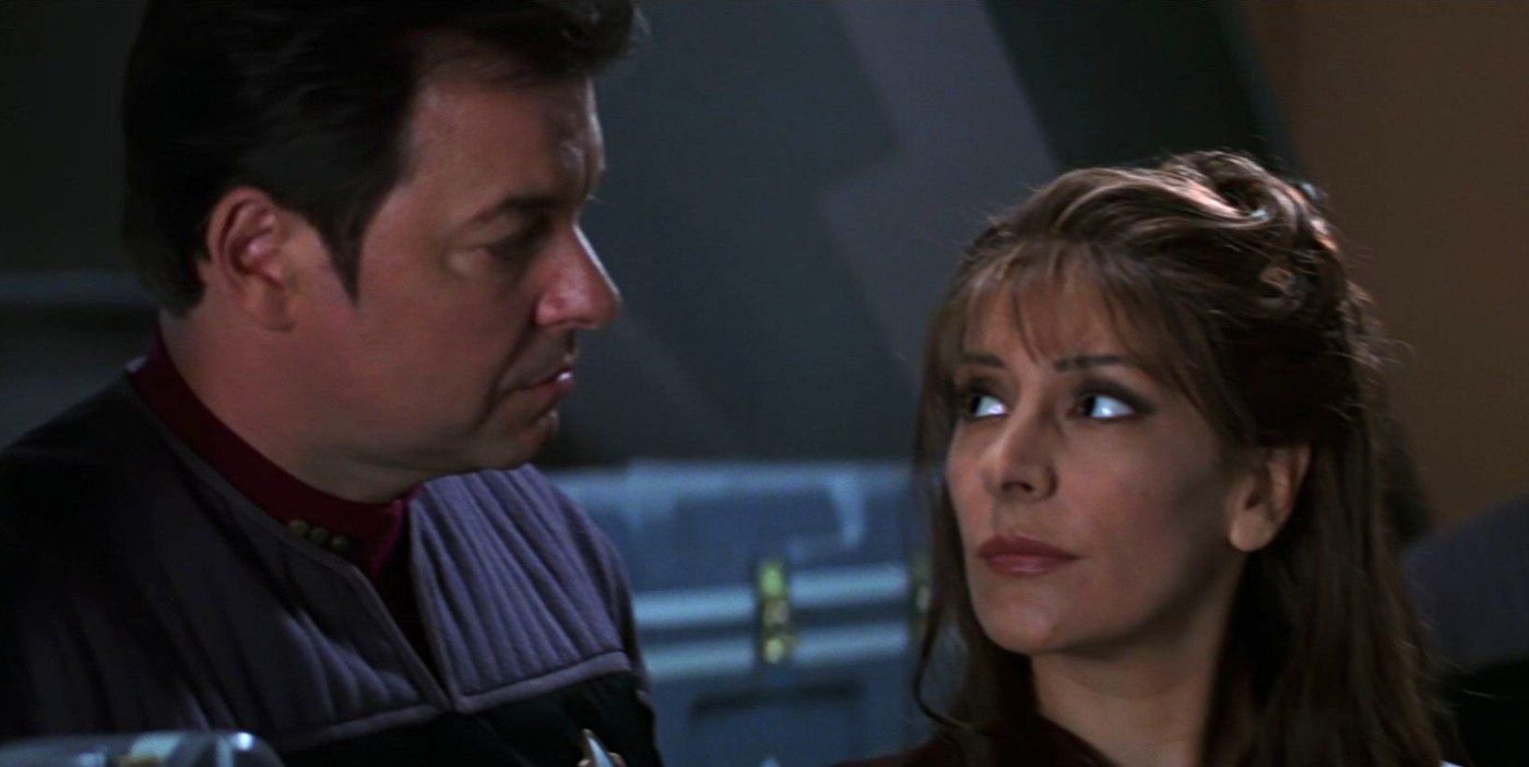 Beardless Riker and Troi in Star Trek Insurrection