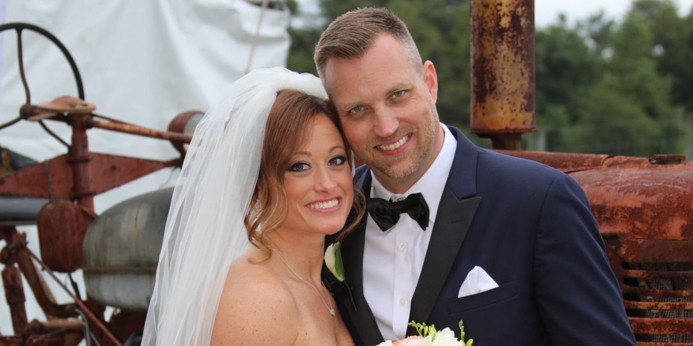 Stephanie (Steph) Sersen y AJ Vollmoeller se casaron a primera vista con trajes de boda