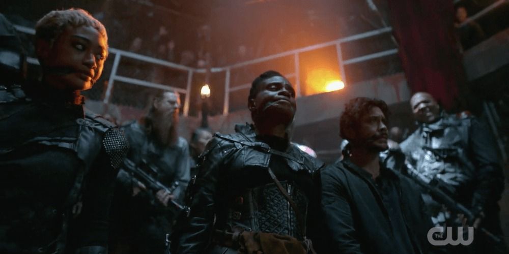 The 100 boss lifts lid on future of 'devastated, reeling' Clarke in wake of  Bellamy's explosive death