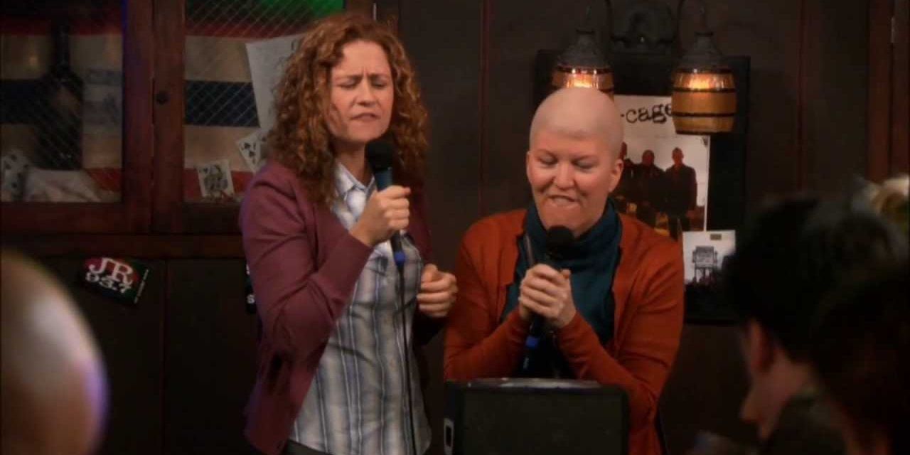Pam and Meredith from The Office singing karaoke