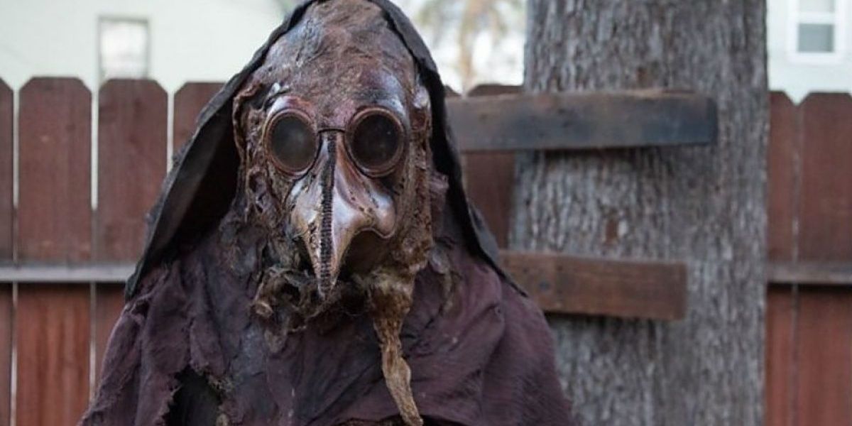 The stalker in The Watcher (2016)