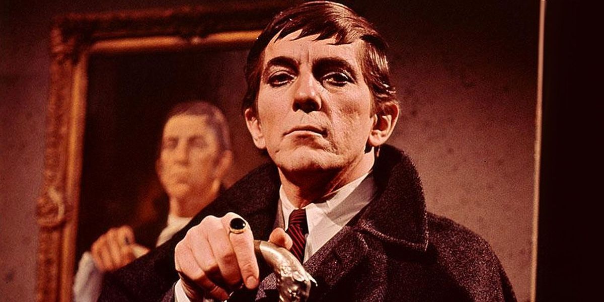 Barnabas Collins in front of a portrait of himself