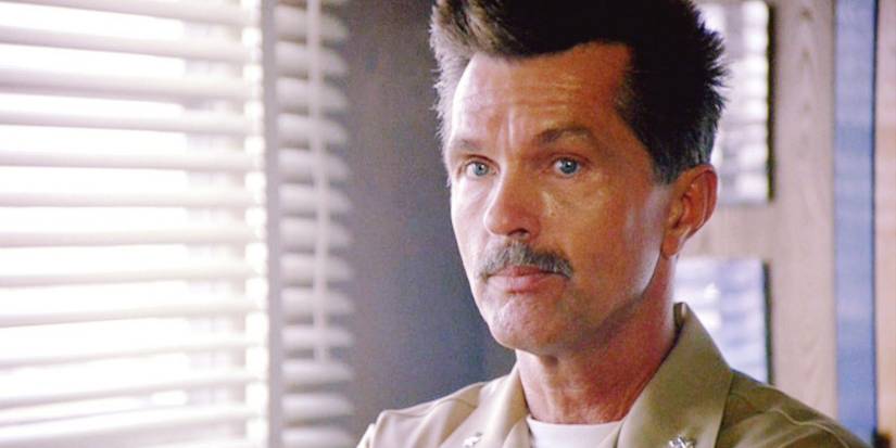 Tom Skerritt in the office in Top Gun