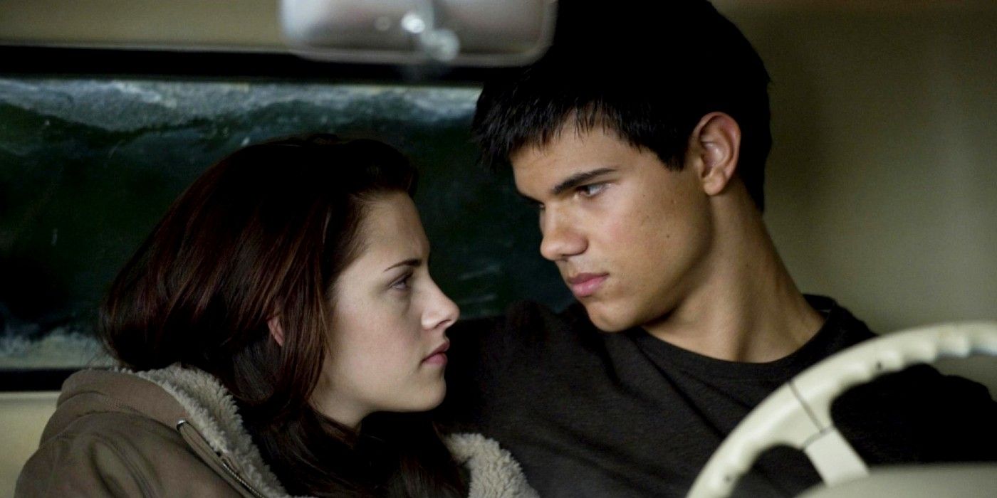 Bella and Jacob sitting in the truck in New Moon.