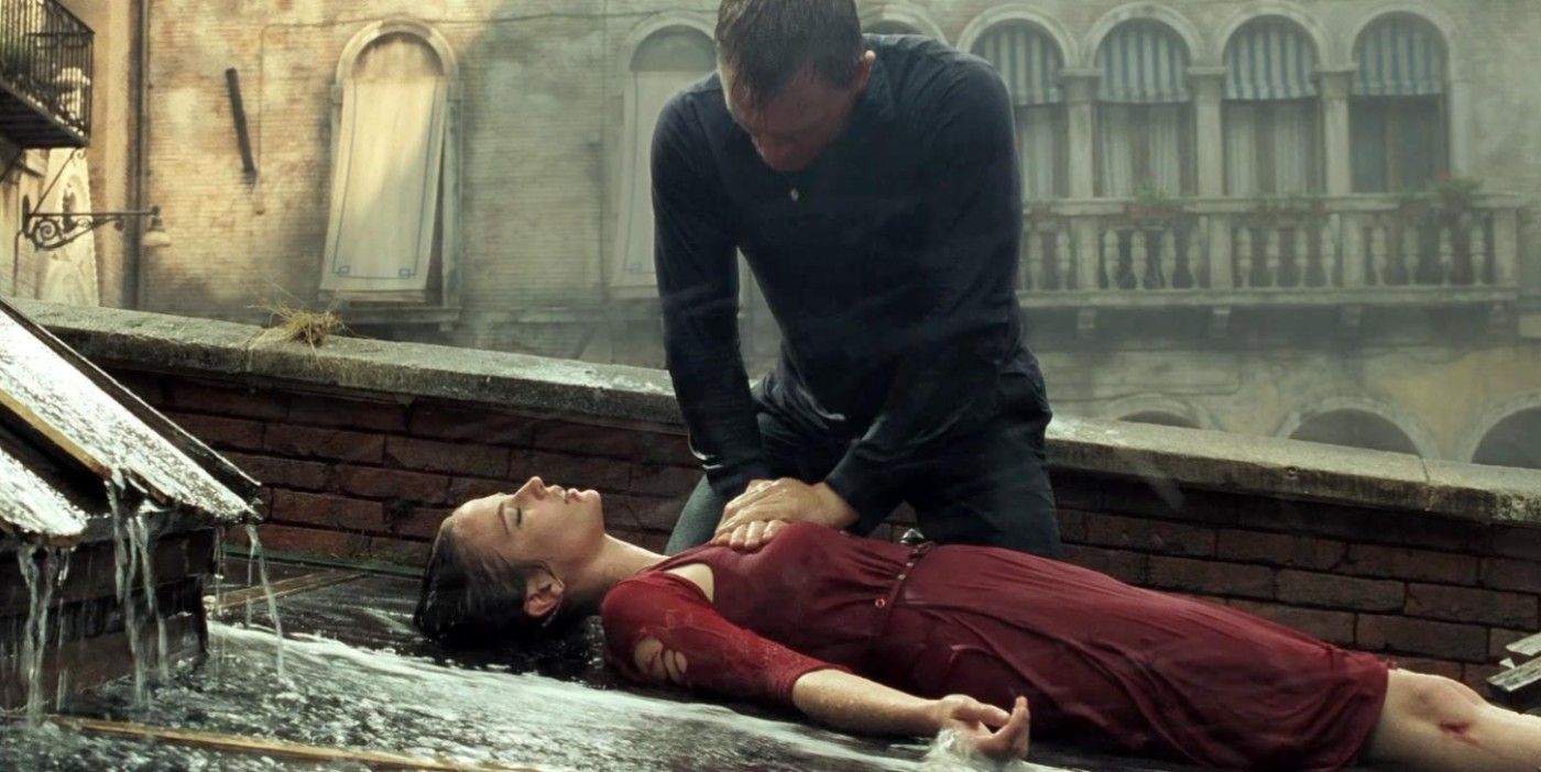Vesper Lynd-Dead-James Bond-Daniel Craig-CPR-Eva Green