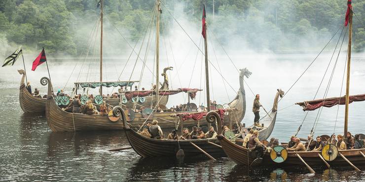 Vikingsbåtar havet