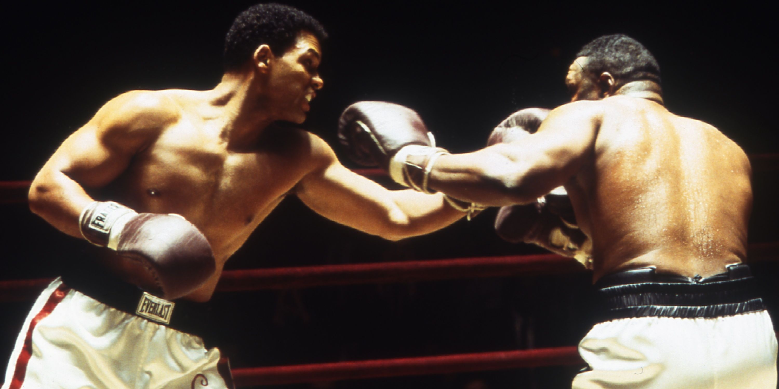 Ali: 5 Reasons Its The Best Boxing Biopic (& 5 Why It’s Raging Bull)