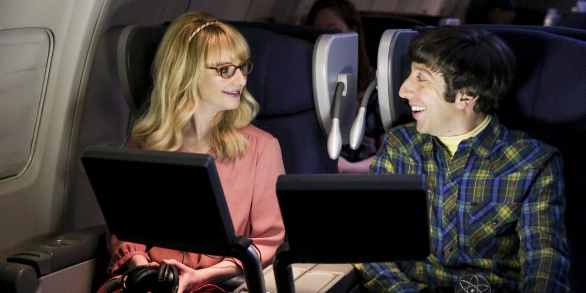 Bernadette e Howard sull'aereo