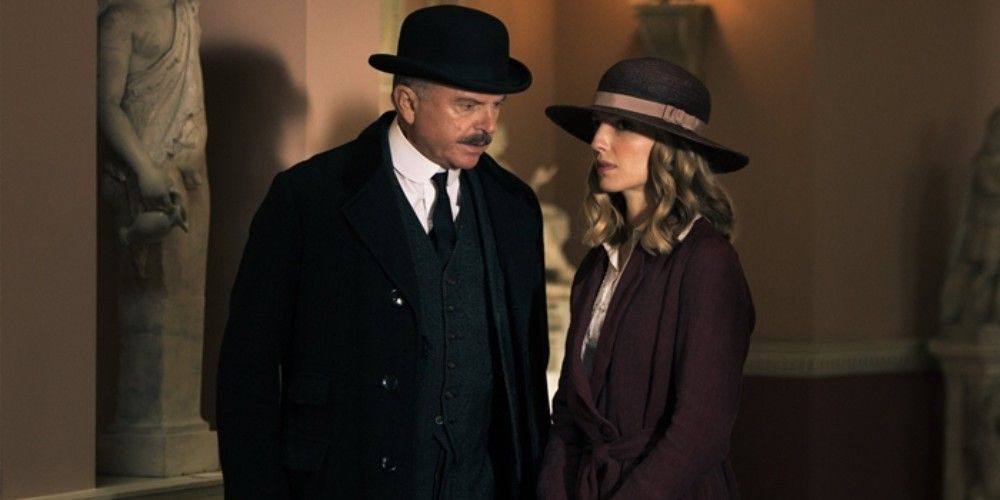 Grace at the museum with Inspector Campbell as she informs him about her plan to go undercover at the bar in Peaky Blinders