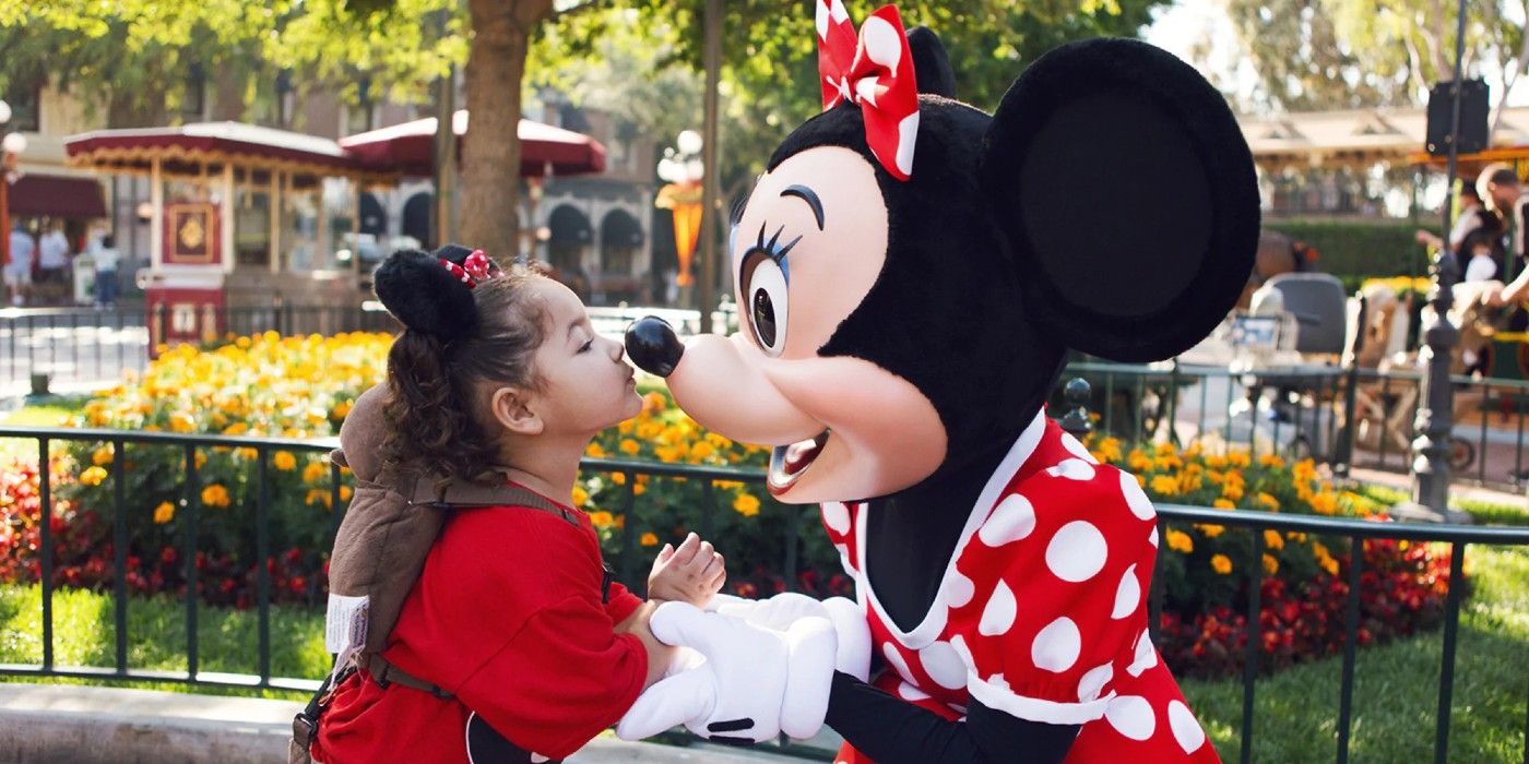 The Adorable Disney Hug Rule Explained (& Why Parents Love It)