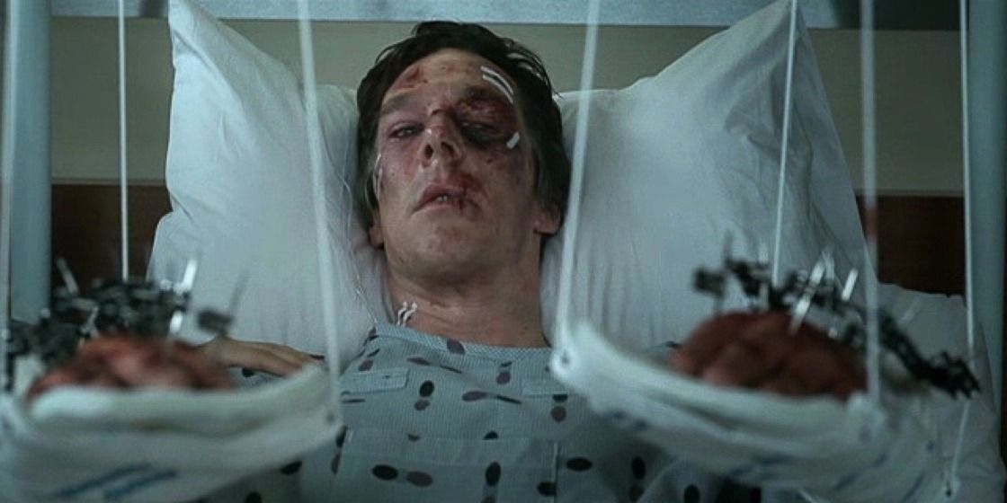 Doctor Stephen Strange in a hospital bed after his surgery in Doctor Strange 2016