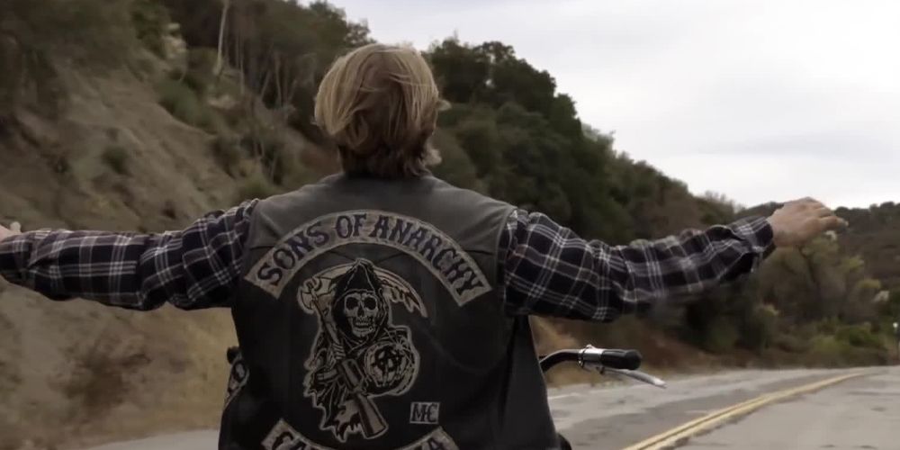 Jax Teller rides toward an oncoming truck in the series finale of Sons Of Anarchy
