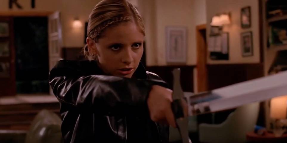 8-Buffy-The-Vampire-Slayer-Buffy-Anya.jp