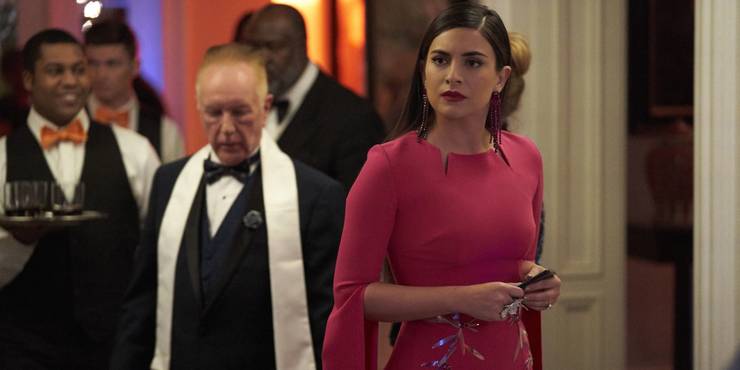 Dynasty 10 Things You Didn T Know About Cristal Screenrant Dynasty 10 Things You Didn T Know About Cristal Screenrant