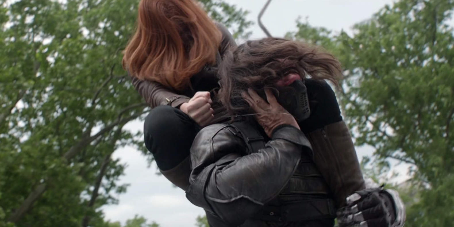 Black Widow and Winter Soldier fight in Civil War