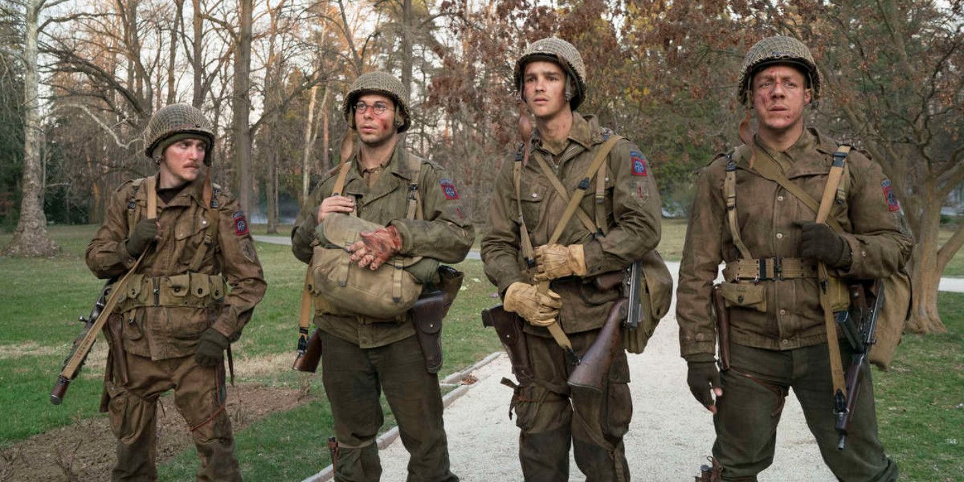 Brenton Thwaites as Chris Theo Rossi as Kirk Skylar Astin as Eugene Kyle Gallner as Tappert Ghosts of War