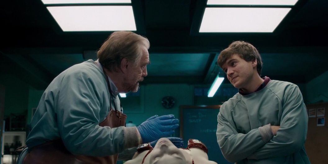 Brian Cox, Emile Hirsch, and Olwen Catherine Kelly in The Autopsy of Jane Doe (2016)