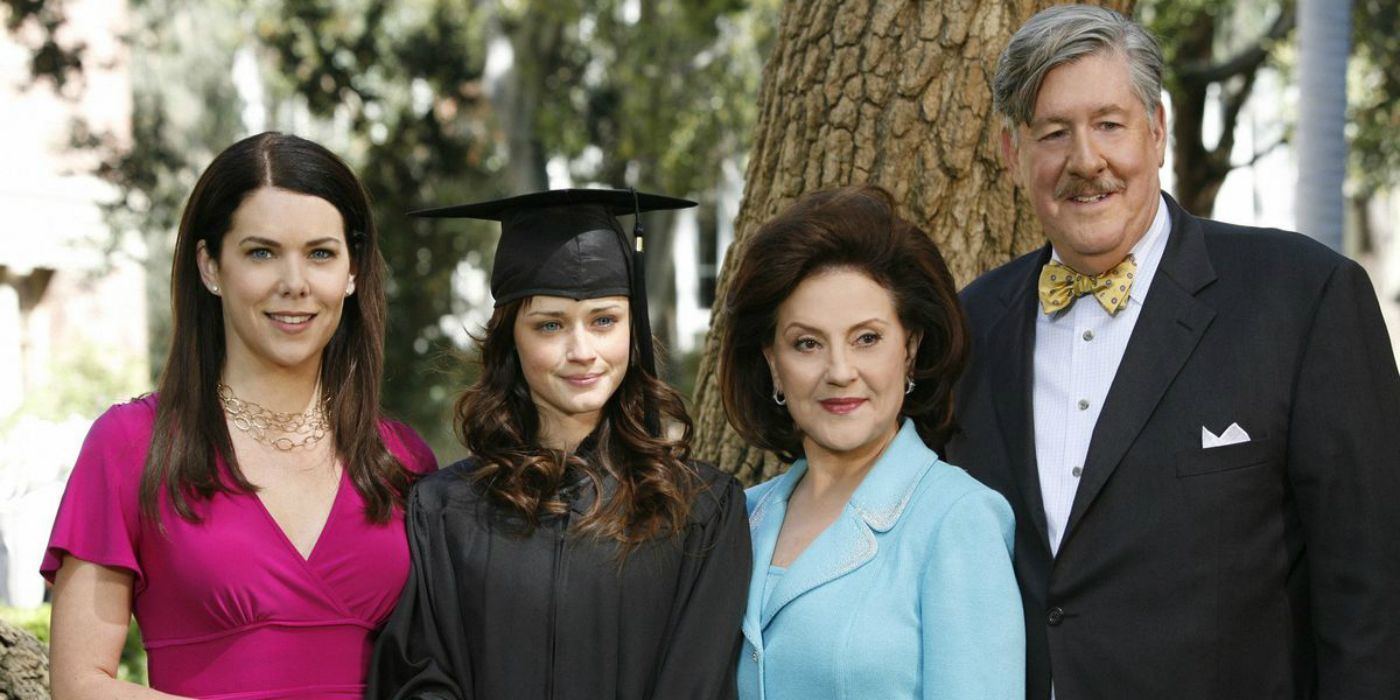 Rory at her graduation with her family in Gilmore Girls