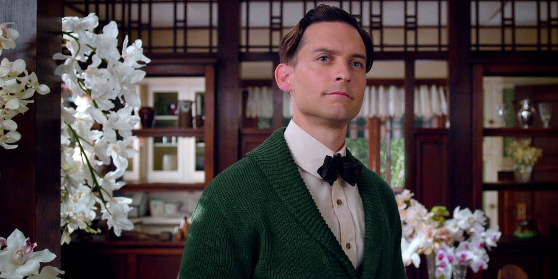 Nick Carraway in Gatsby's cottage in the movie The Great Gatsby.